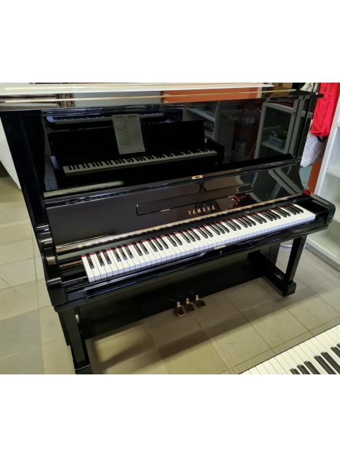 Yamaha U3 pianínó