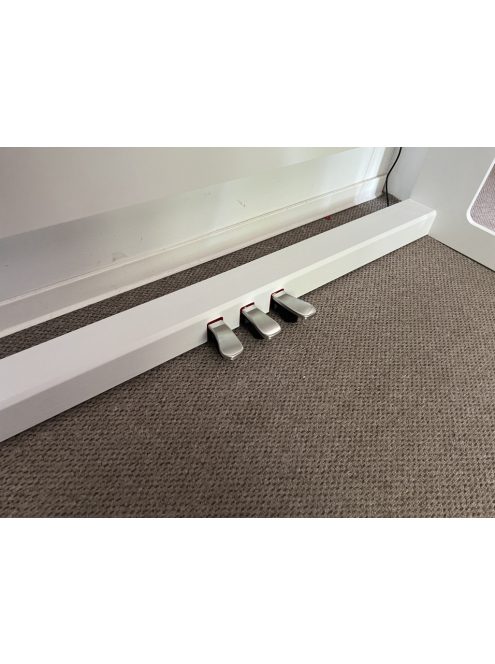 Feurich Olya digitális zongora fehér